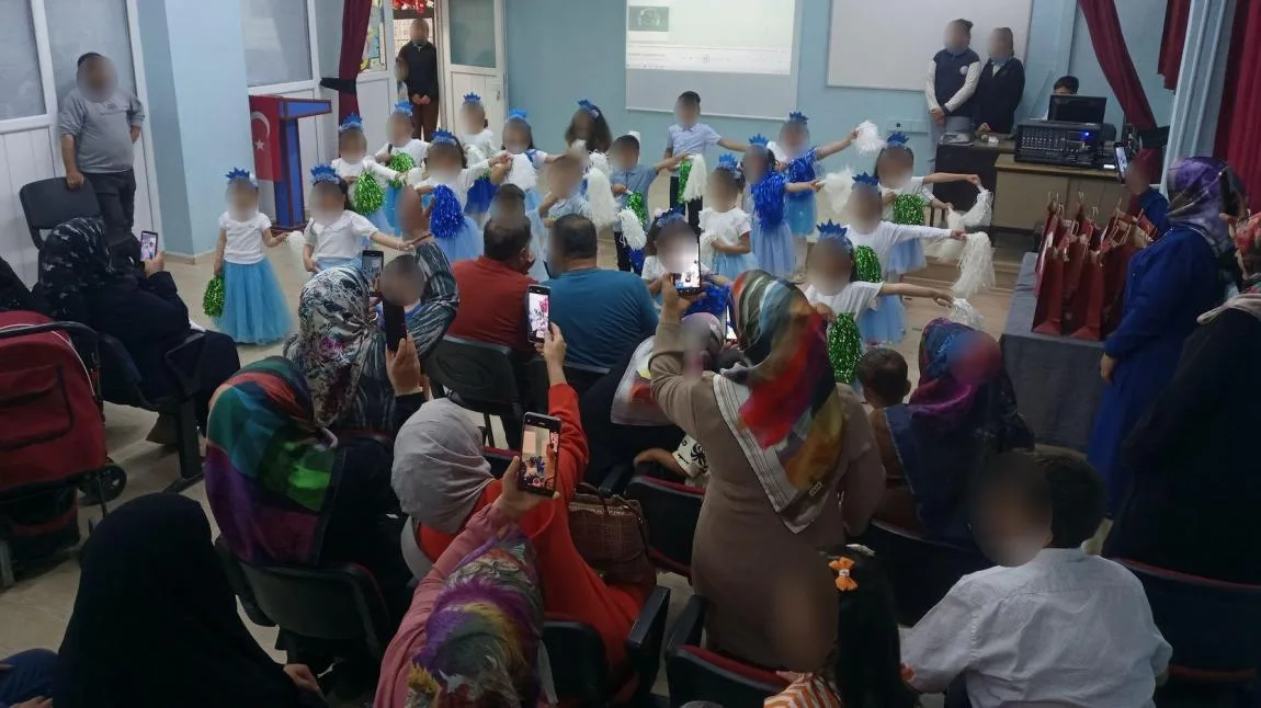 Okul Öncesi Yıl Sonu Sergisi ve Etkinlik Programı Yaptık