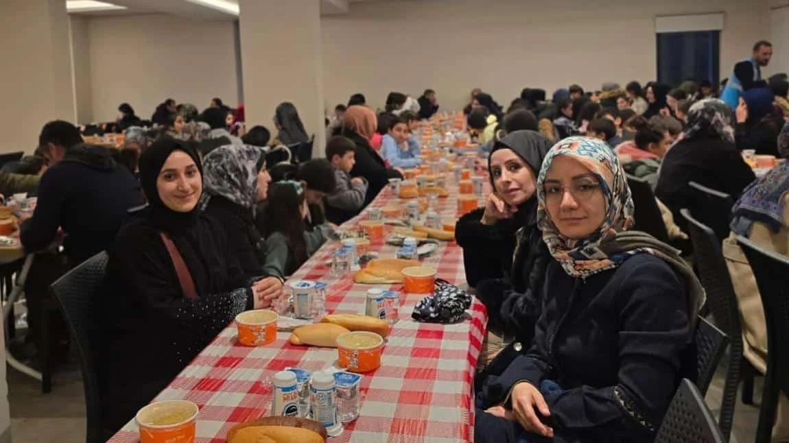 OKULUMUZDA İFTAR PROGRAMI
