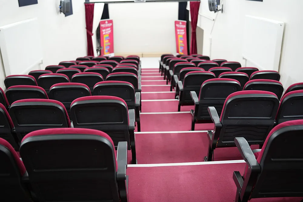 Konferans Salonu
