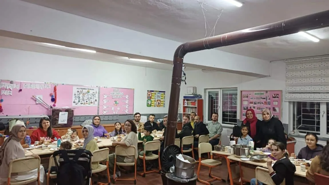Ramazan Ayında Öğretmenlerimiz ve Kıymetli Aileleri İle İftar Programını Gerçekleştirdik